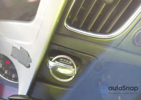 2010 Audi A4 2.0T Premium из США, поврежденный, VIN WAUDFAFL5AN009656